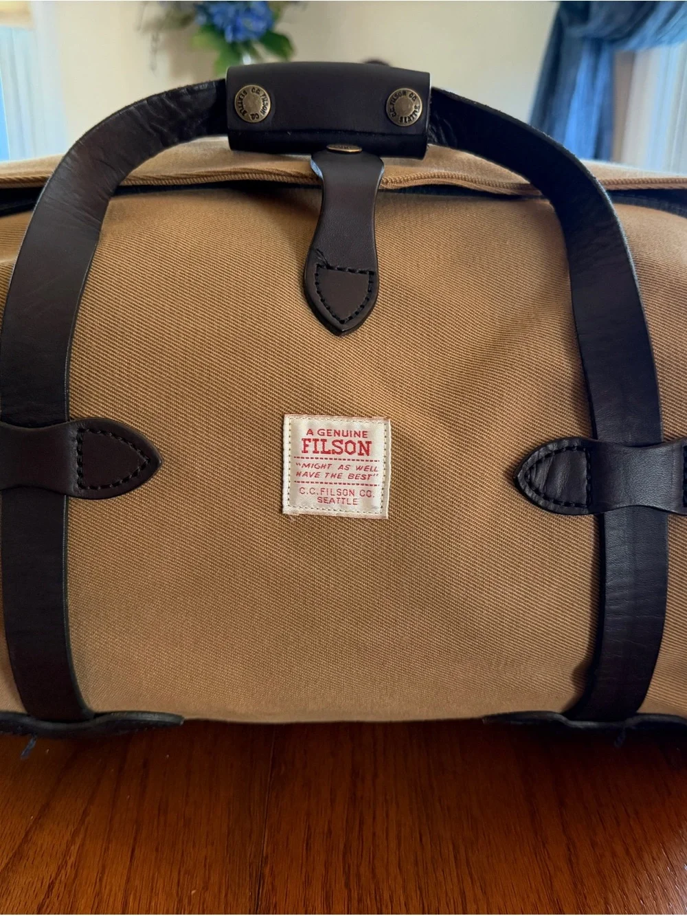 Authentic Filson Small Rugged Twill Duffle Bag in Tan
